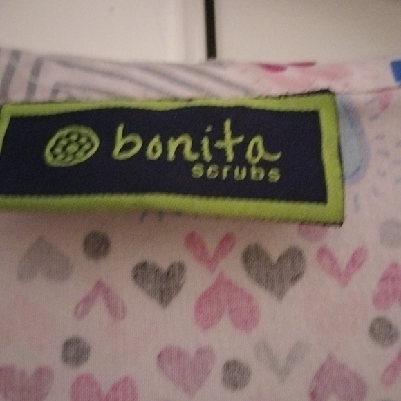 Bonita scrubs top - Picture 5 of 12